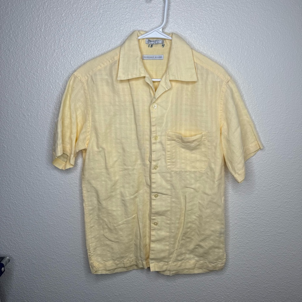 Geoffrey Beene Men's Light Yellow Casual Button Down Shirt